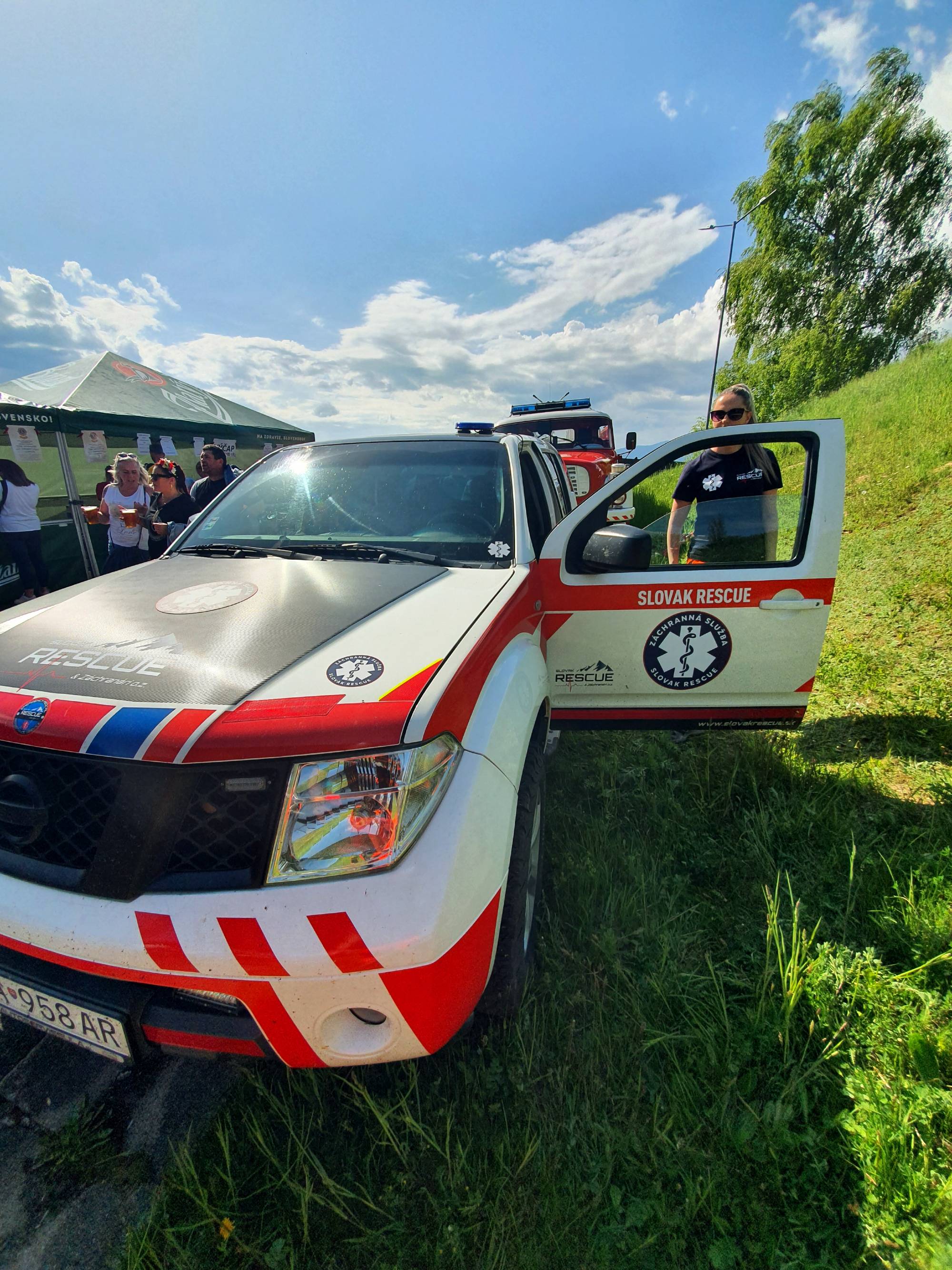 slovak rescue nissan pathfinder